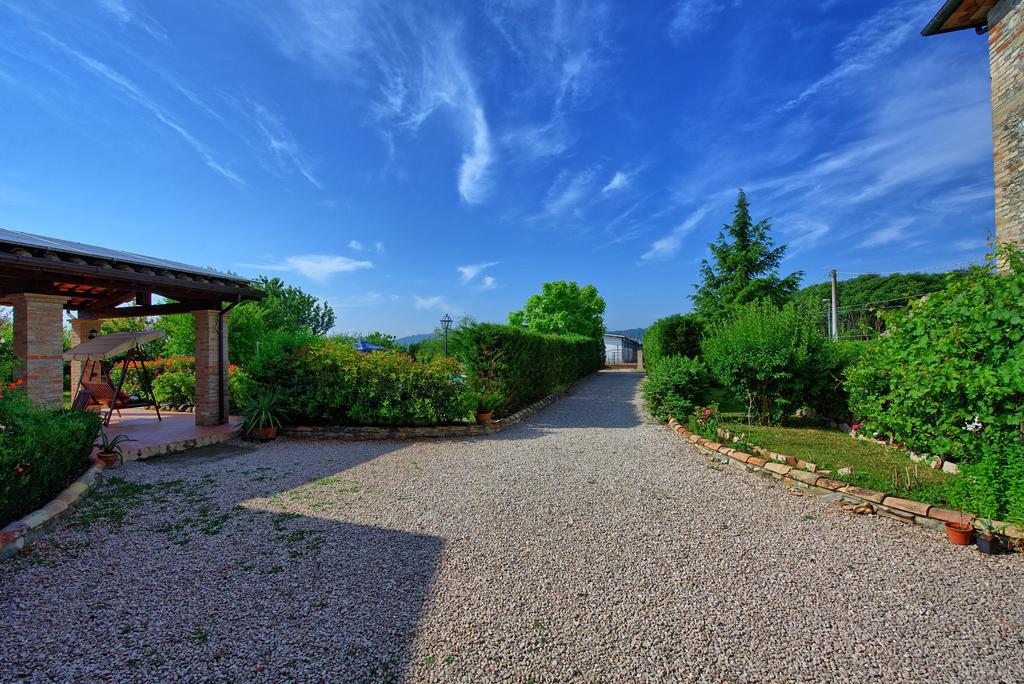 Casale Tiziano By Posarellivillas Citerna Экстерьер фото