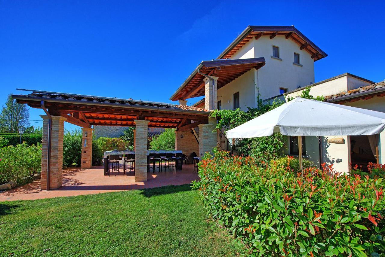 Casale Tiziano By Posarellivillas Citerna Экстерьер фото